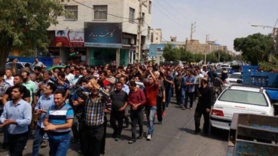 tazahorat-iran-559x315 (1)