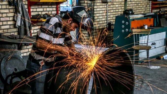 Iran-Economy-Free-Fall-Disastrous-Situation-Workers