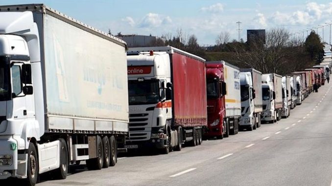 3rd-Week-Truckers-Strike-Iran-02