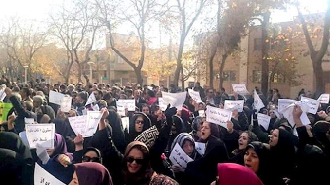 Teachers-Protest-Iran-December2018