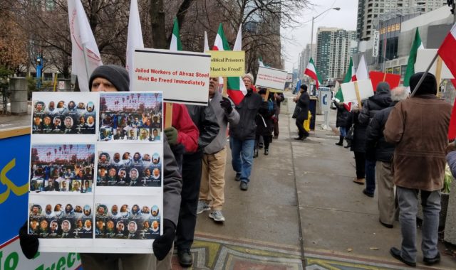 Iranian Activists in Canada Rally to Support Iran Protests For Democratic Change